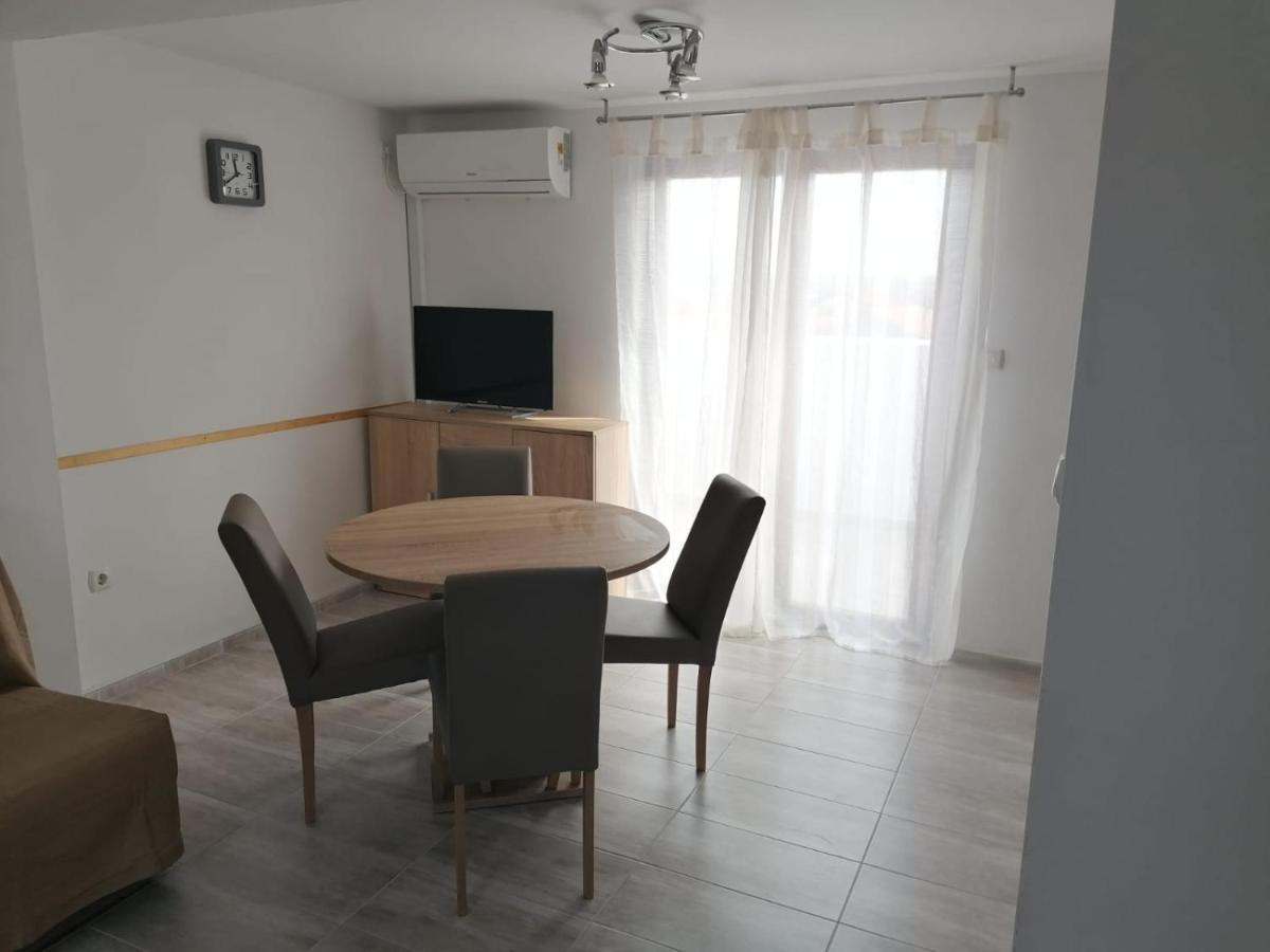 Apartment Niva 닌 외부 사진